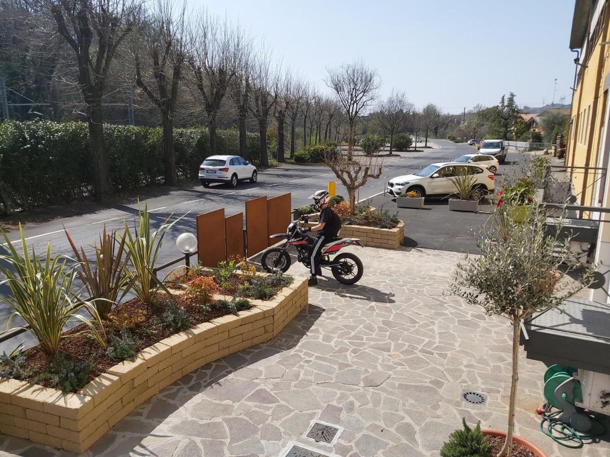 Hotel La Passeggiata Desenzano del Garda Zewnętrze zdjęcie